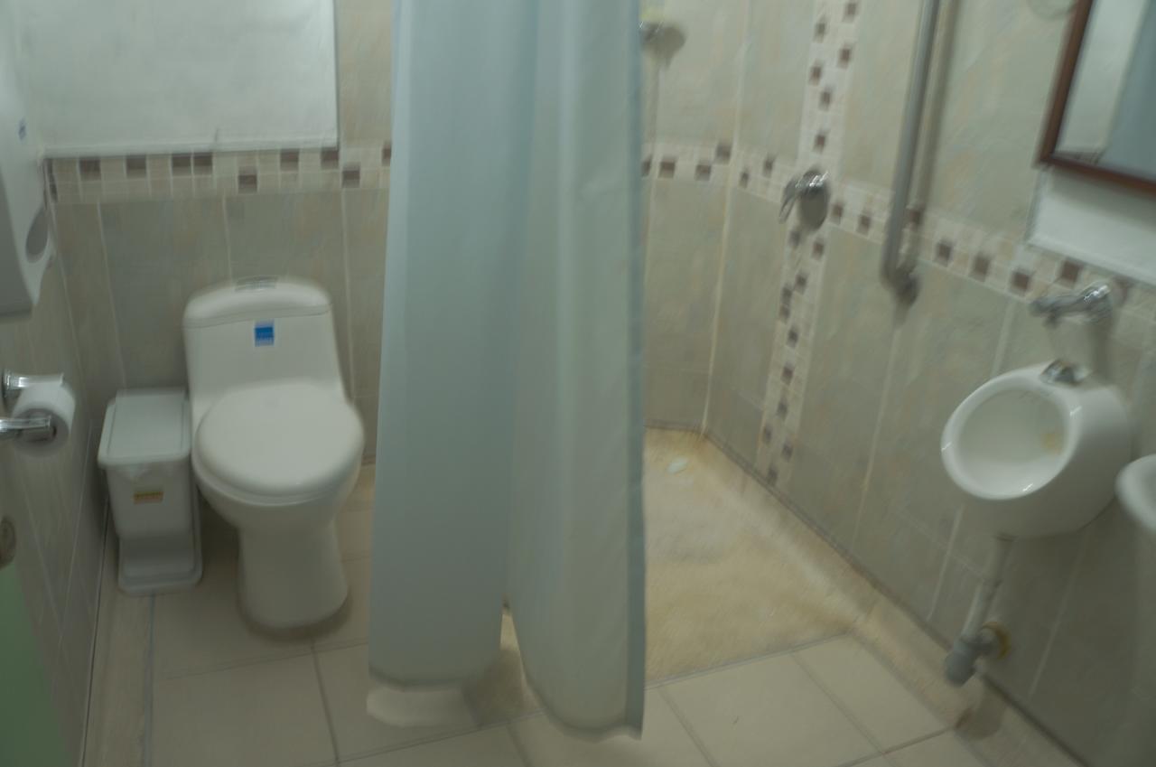 Habita Estudios Laureles Медельин Экстерьер фото